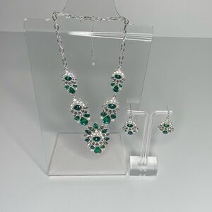 Avon Emerald and Silver Necklace Set